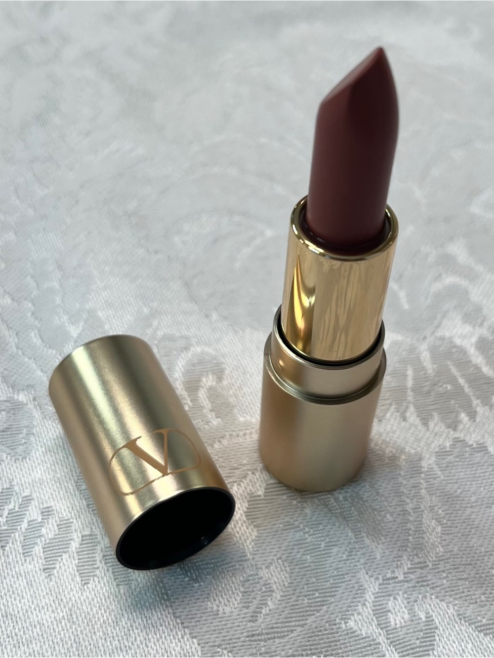 Valentino Matte Lipstick - Couture In The Sheets mini NWT - Picture 2 of 4